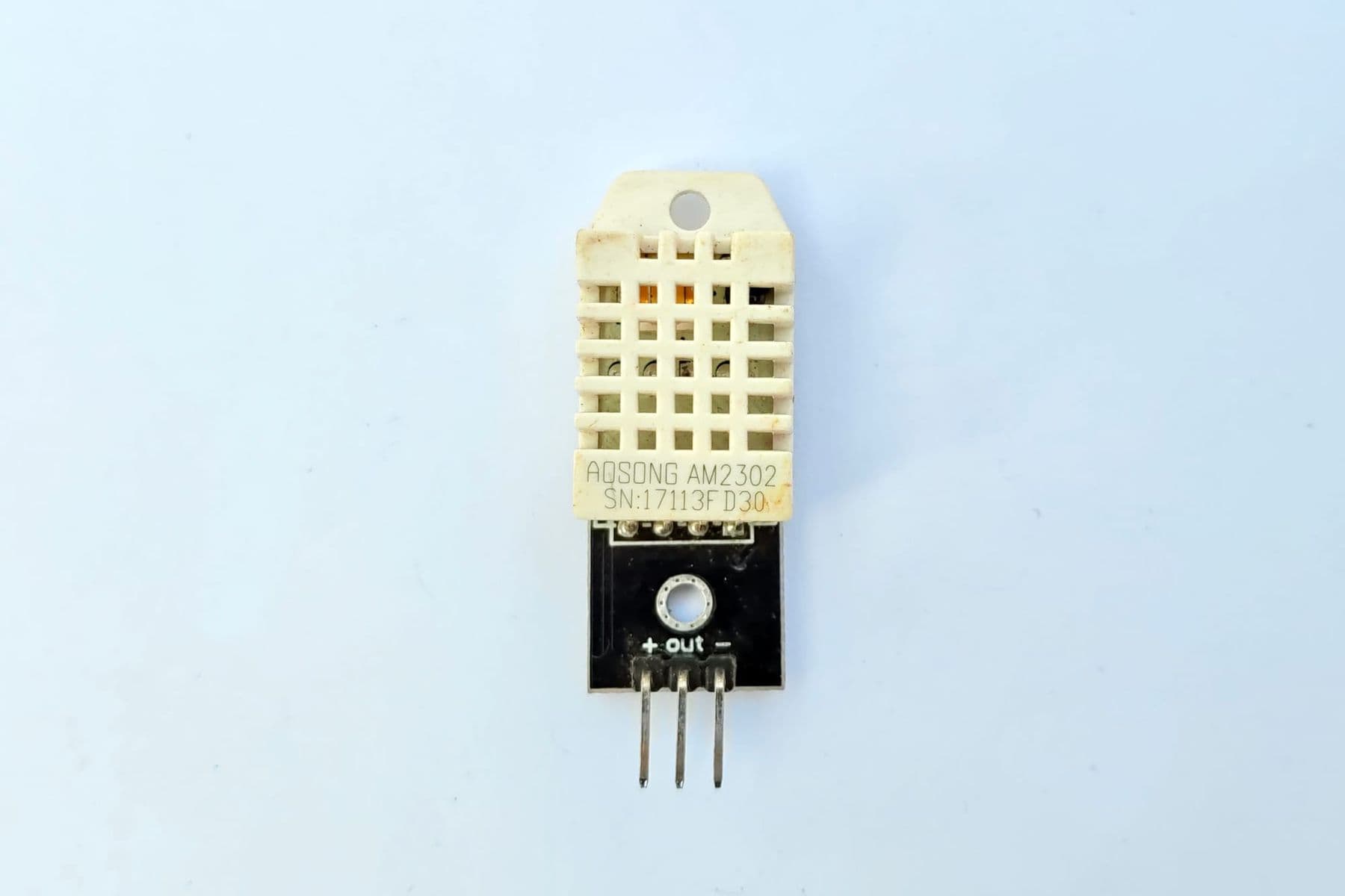 ტემპერატურისა და ტენიანობის სენსორი DHT22 (AM2302) მოდულზე, სამი პინით